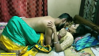 Indian Desi Bhabi hot pussy fucked with Horny Devar Video